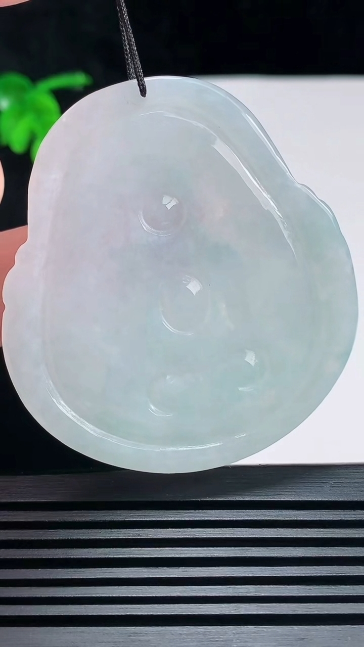 天然A货翡翠阿弥陀佛吊坠，尺寸55-50.2-5 重:23.59g
6月26日