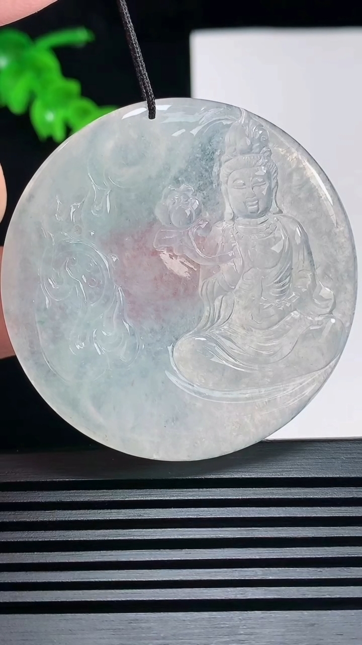 天然A货翡翠大势至菩萨吊坠，尺寸49-4.6 重:24.20g  h1112
6月26日