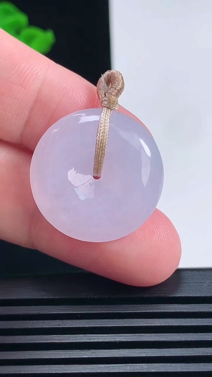 天然A货翡翠紫罗兰平安扣吊坠，尺寸23.5-6 重量:7.00g
6月26日