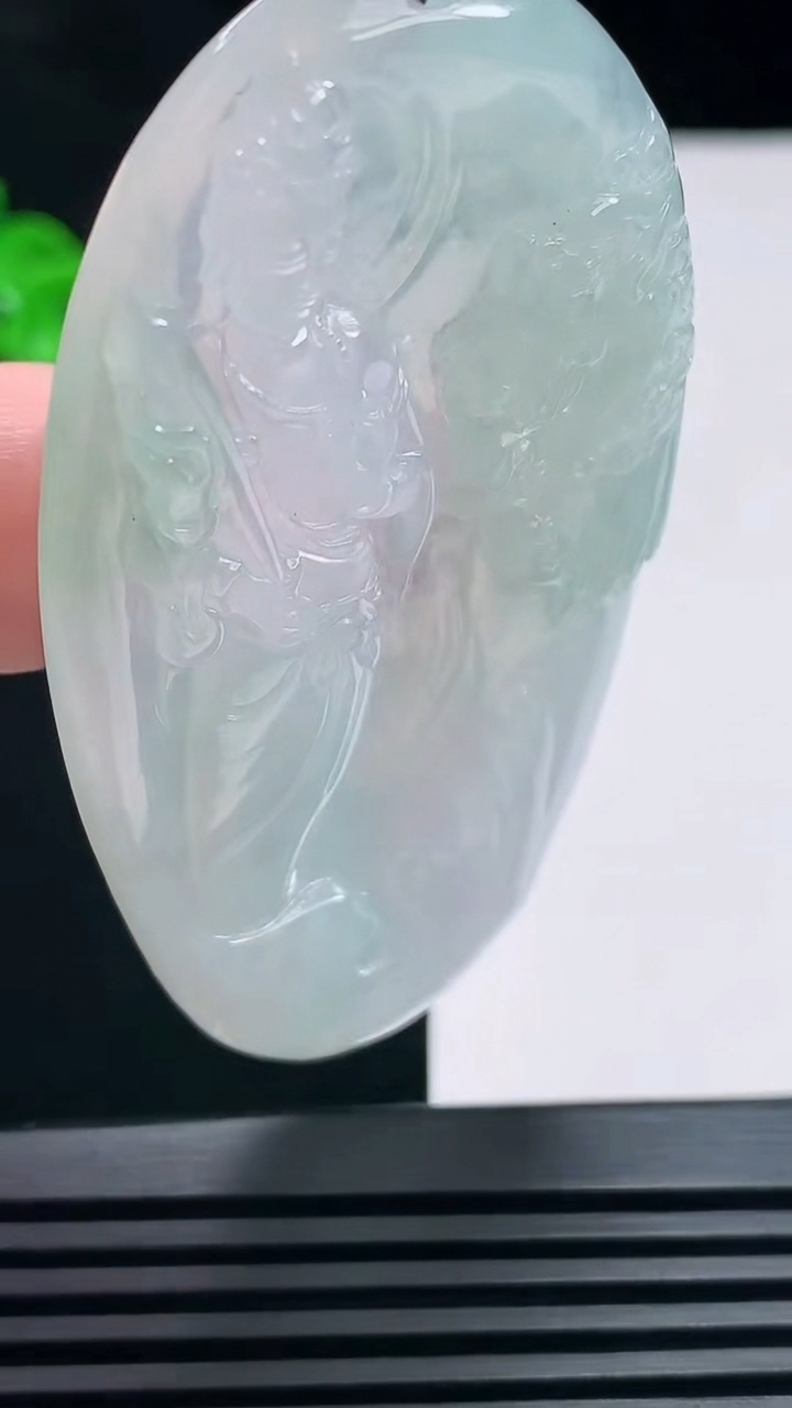 天然A货翡翠文殊菩萨吊坠，尺寸66.6-37-5 重量:25.77g
6月26日