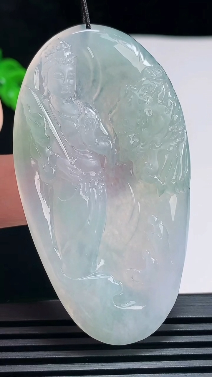 天然A货翡翠文殊菩萨吊坠，尺寸66.6-37-5 重量:25.77g
6月26日