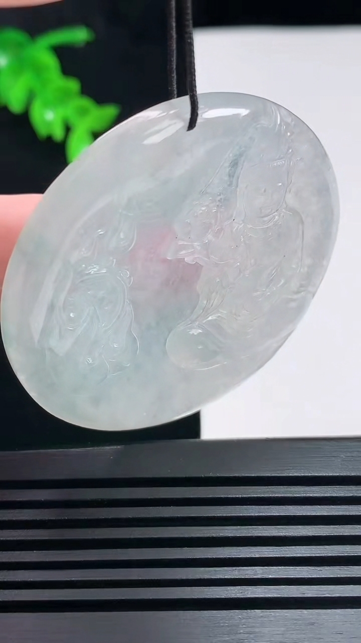 天然A货翡翠大势至菩萨吊坠，尺寸49-4.6 重:24.20g  h1112
6月26日