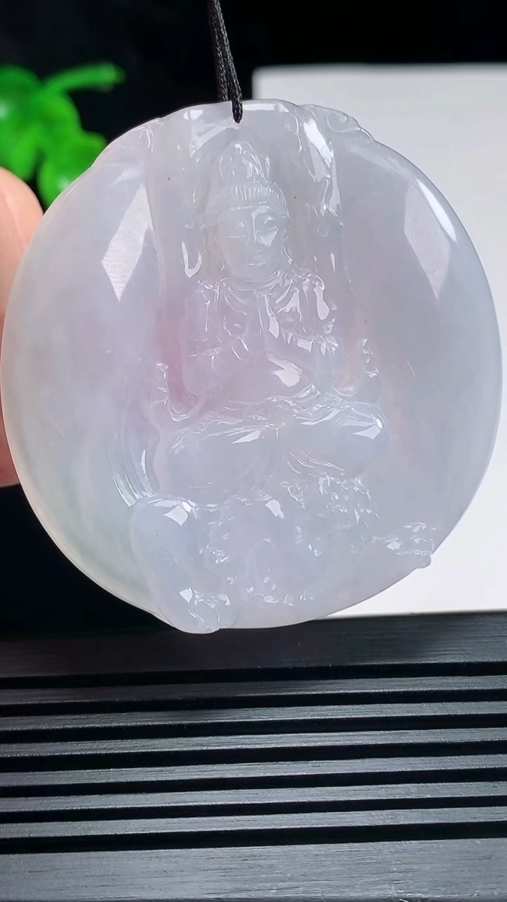 天然A货翡翠紫罗兰文殊菩萨吊坠，尺寸51-50-4 重:20.72g  h1112
6月26日