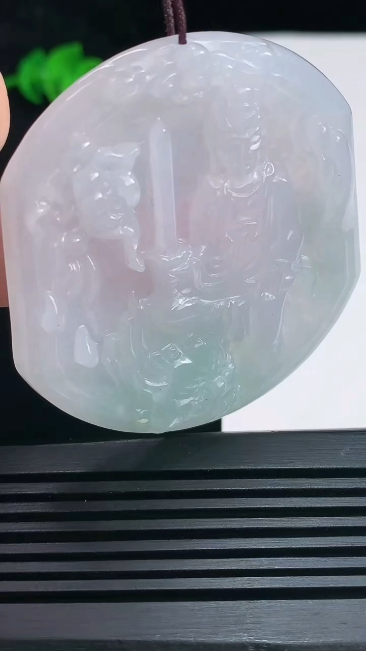 天然A货翡翠春带彩 紫罗兰文殊菩萨吊坠，尺寸55-51.8-6 重:31.23g
6月29日