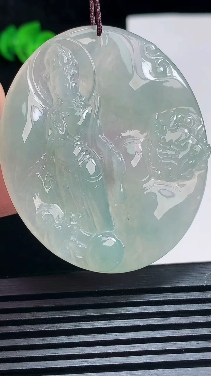 天然A货翡翠文殊菩萨吊坠，尺寸52.5-45-4.6 重:21.81g  h1415
6月29日