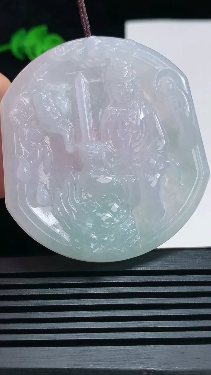 天然A货翡翠春带彩 紫罗兰文殊菩萨吊坠，尺寸55-51.8-6 重:31.23g
6月29日