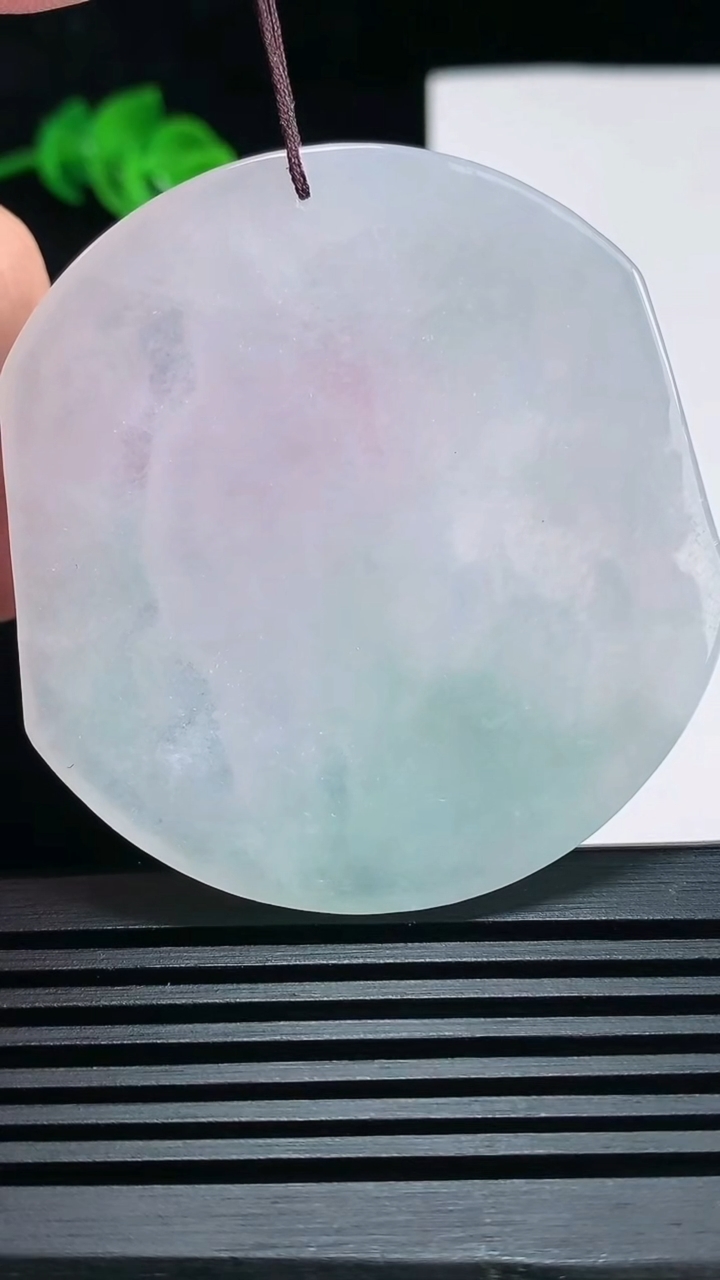 天然A货翡翠春带彩 紫罗兰文殊菩萨吊坠，尺寸55-51.8-6 重:31.23g
6月29日