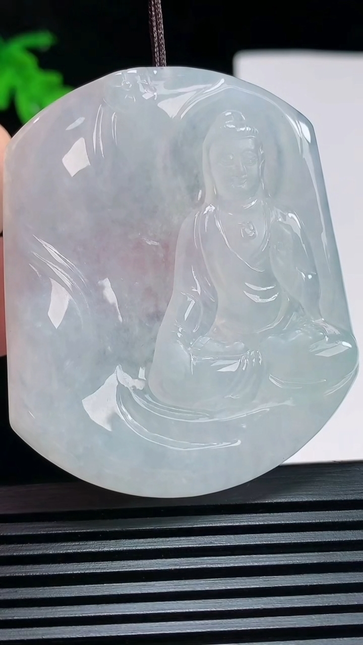天然A货翡翠阿弥陀佛吊坠，尺寸54.5-46.5-6 重量:31.97g
6月30日