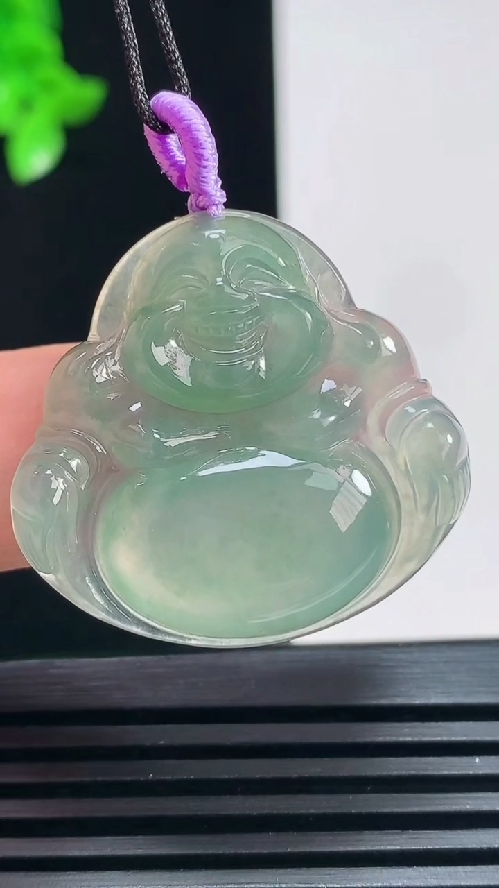 天然A货翡翠佛公吊坠，尺寸29.5-31.5-5.5 重量:8.00g
6月30日