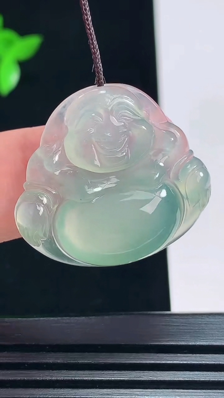 天然A货翡翠佛公吊坠，尺寸26.5-29-5.2 重量:6.11g
6月30日
