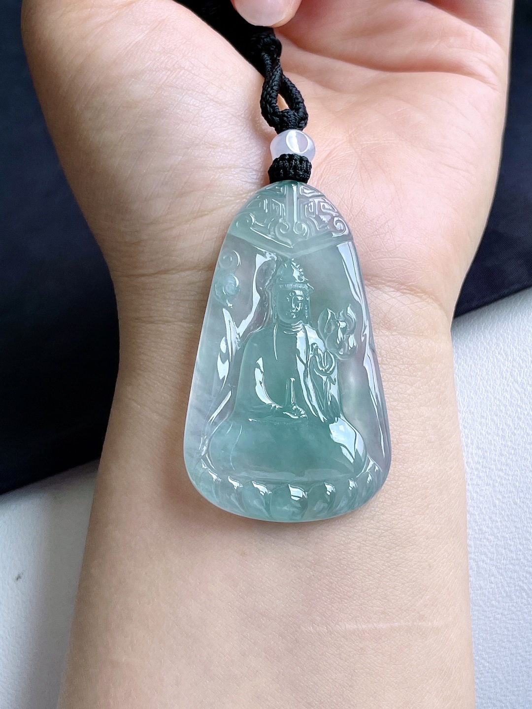 冰晴水大势至菩萨持莲观音牌吊坠，性比高