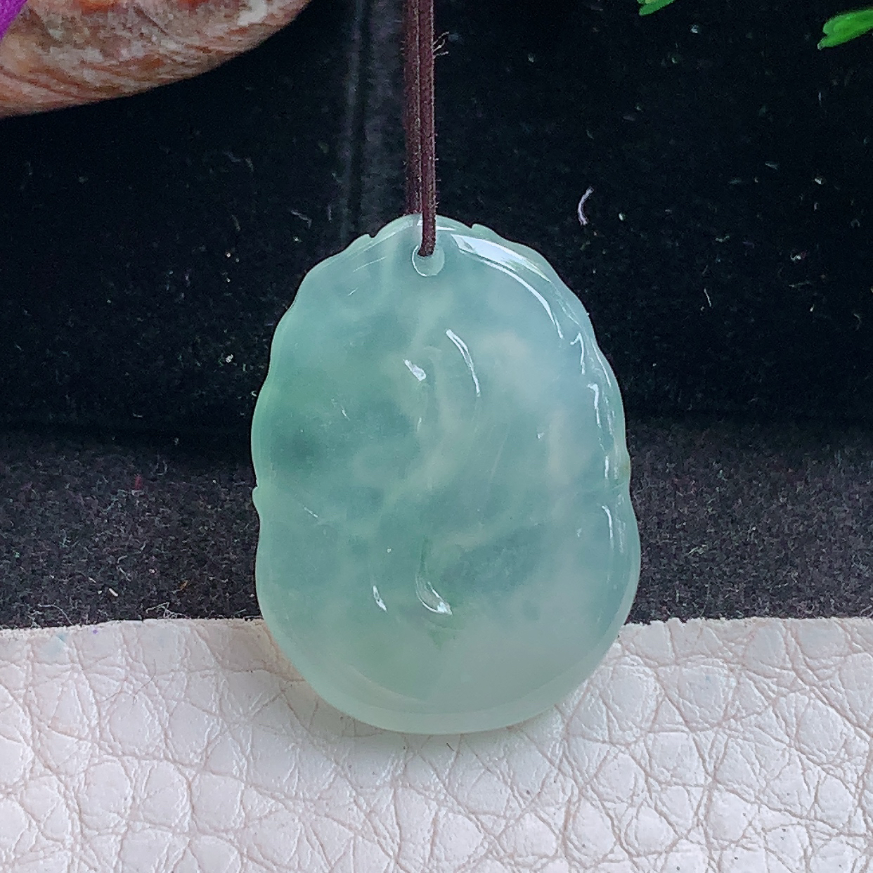 Ktj实拍27*20*4天然缅甸翡翠冰蓝飞马 马上发财玉吊坠 玉挂件