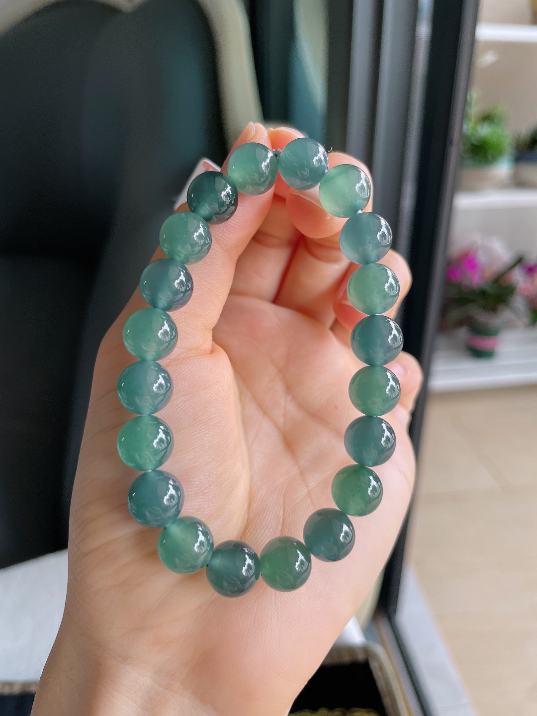 天然翡翠A货，冰蓝水双彩手串，尺寸：9.7mm。【编3584】
