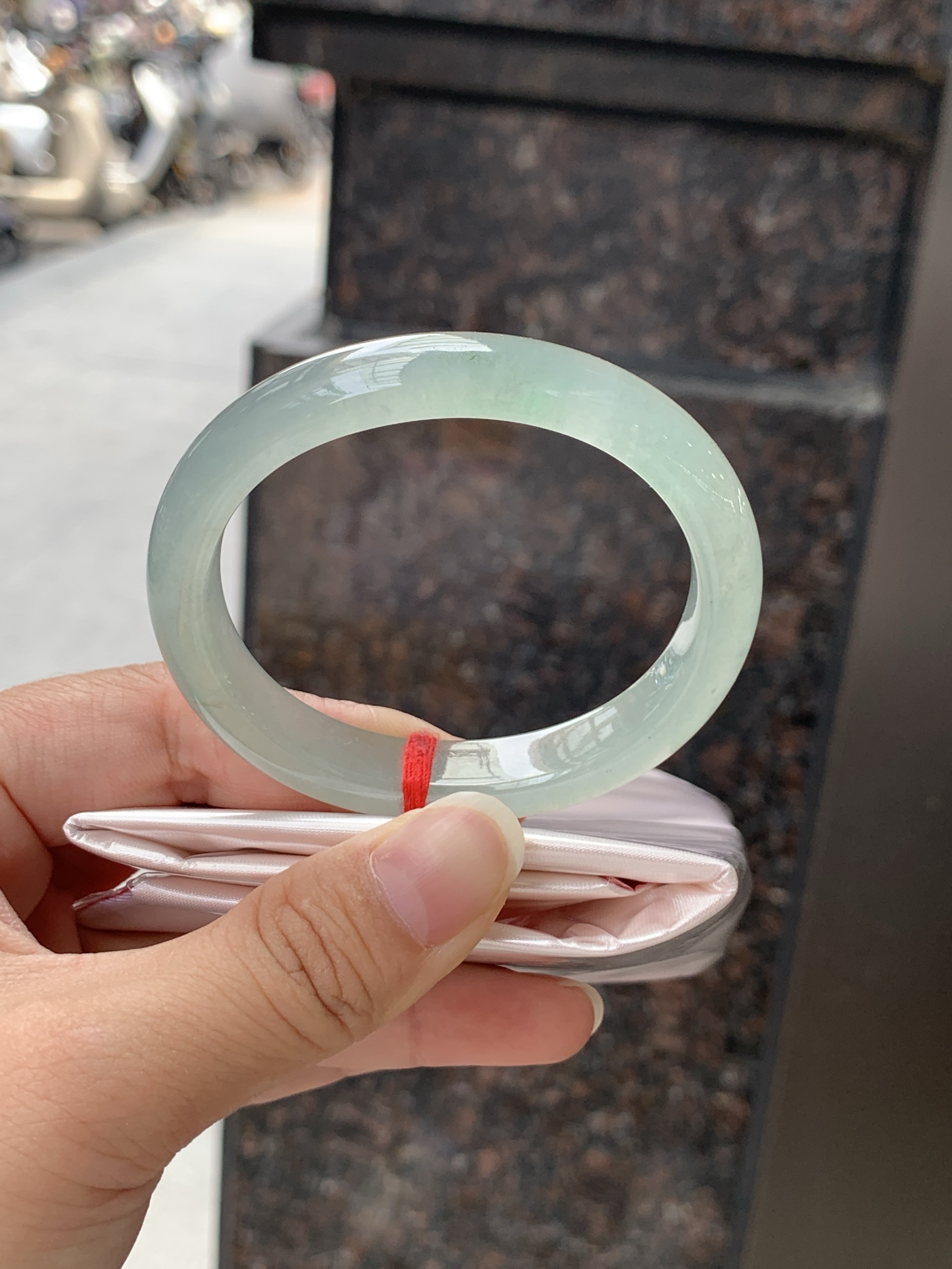 冰晴贵妃 0531-N863 打灯细纹，不影响，底妆冰透，清爽耐看的均匀晴底，夏季美好的冰凉感，时而