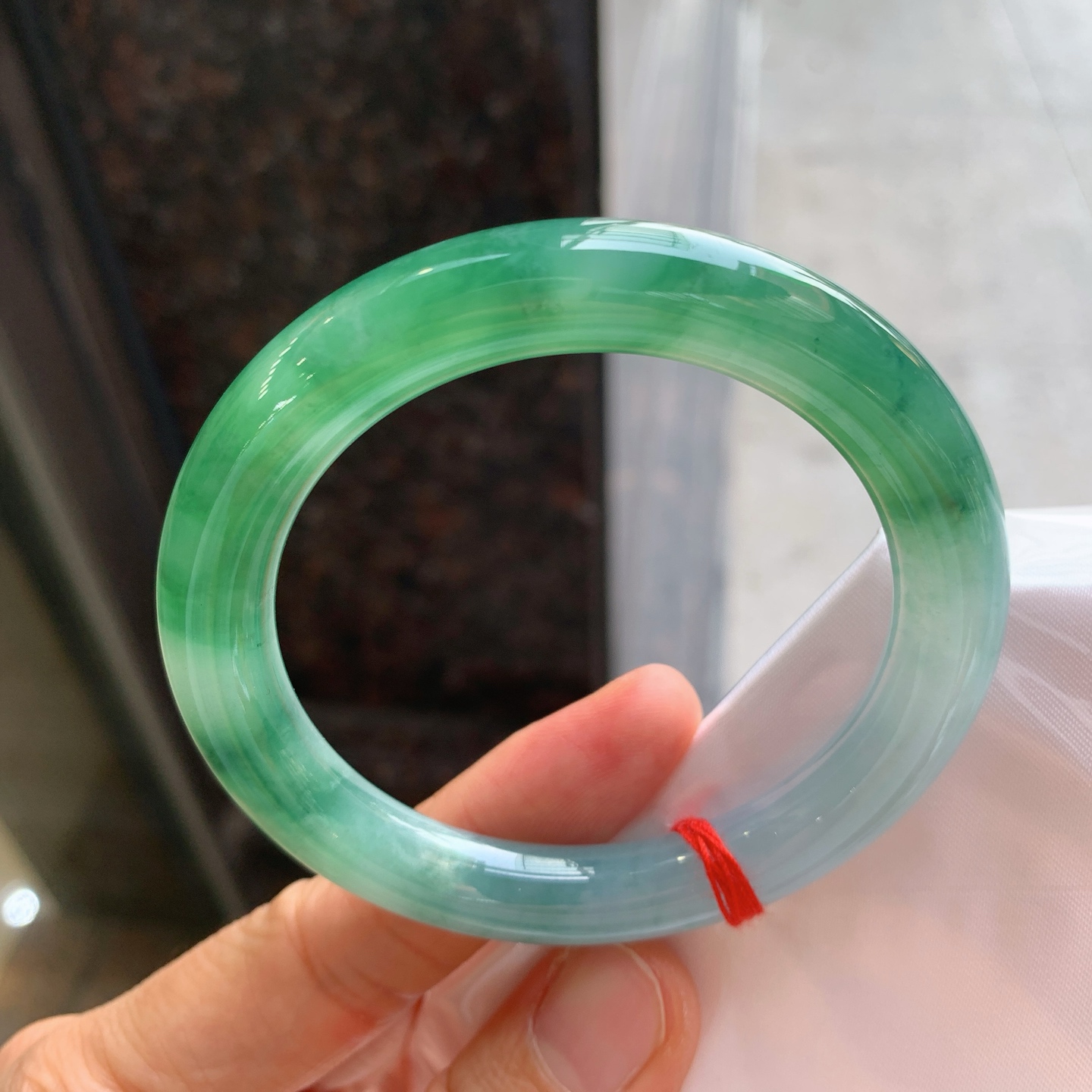 圆条冰飘花 微细纹 尺寸：55/9.6/10 细腻