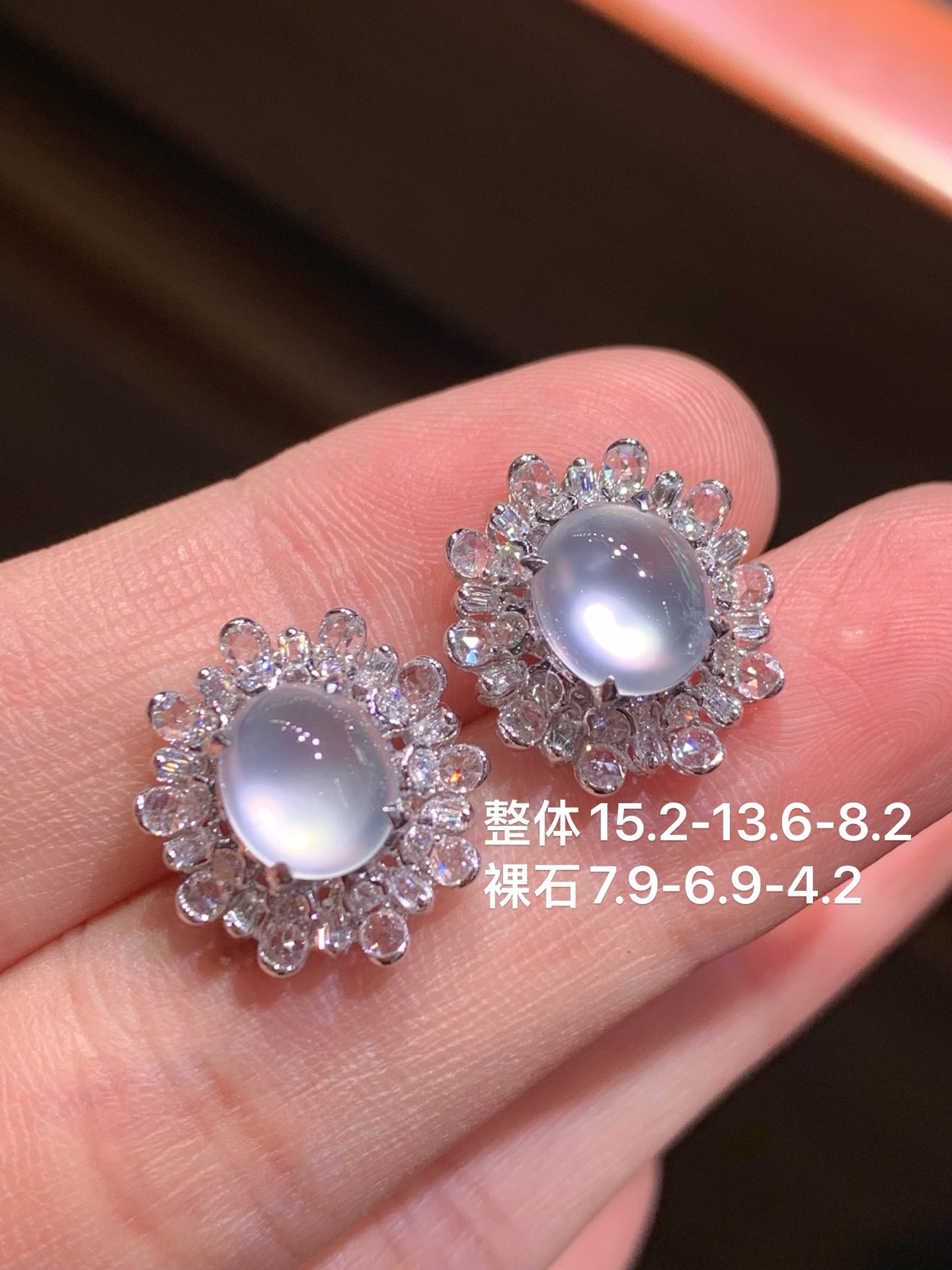 ️ 玻璃种起光蛋面耳钉，15.2-13.6-8.2