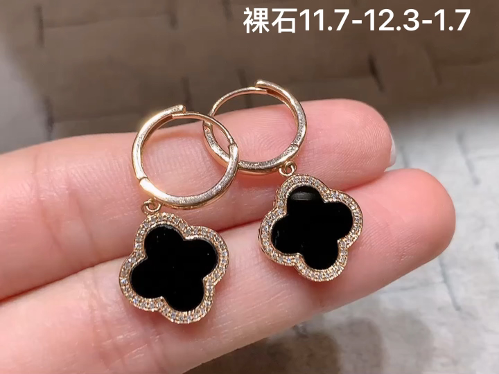 18K 墨翠四叶草耳坠 无裂，尺寸，11.7-12.3-1.7