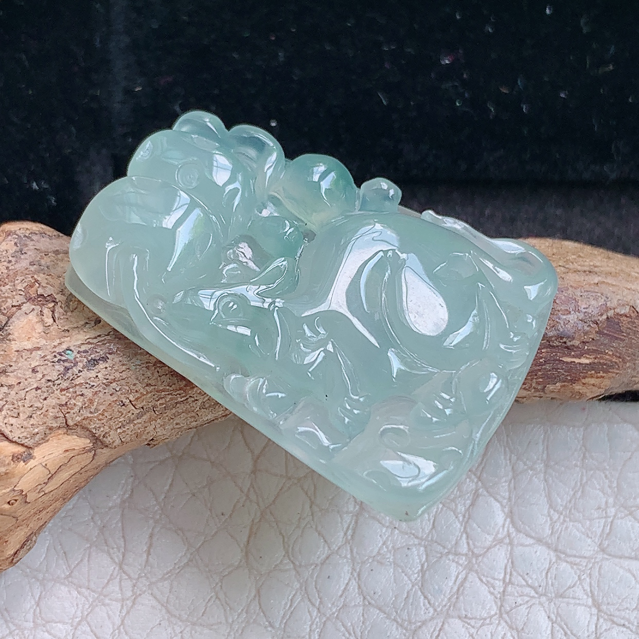 ajj实拍29.8*22.3*6天然缅甸翡翠冰晴招财鼠 生肖鼠玉吊坠 玉挂件