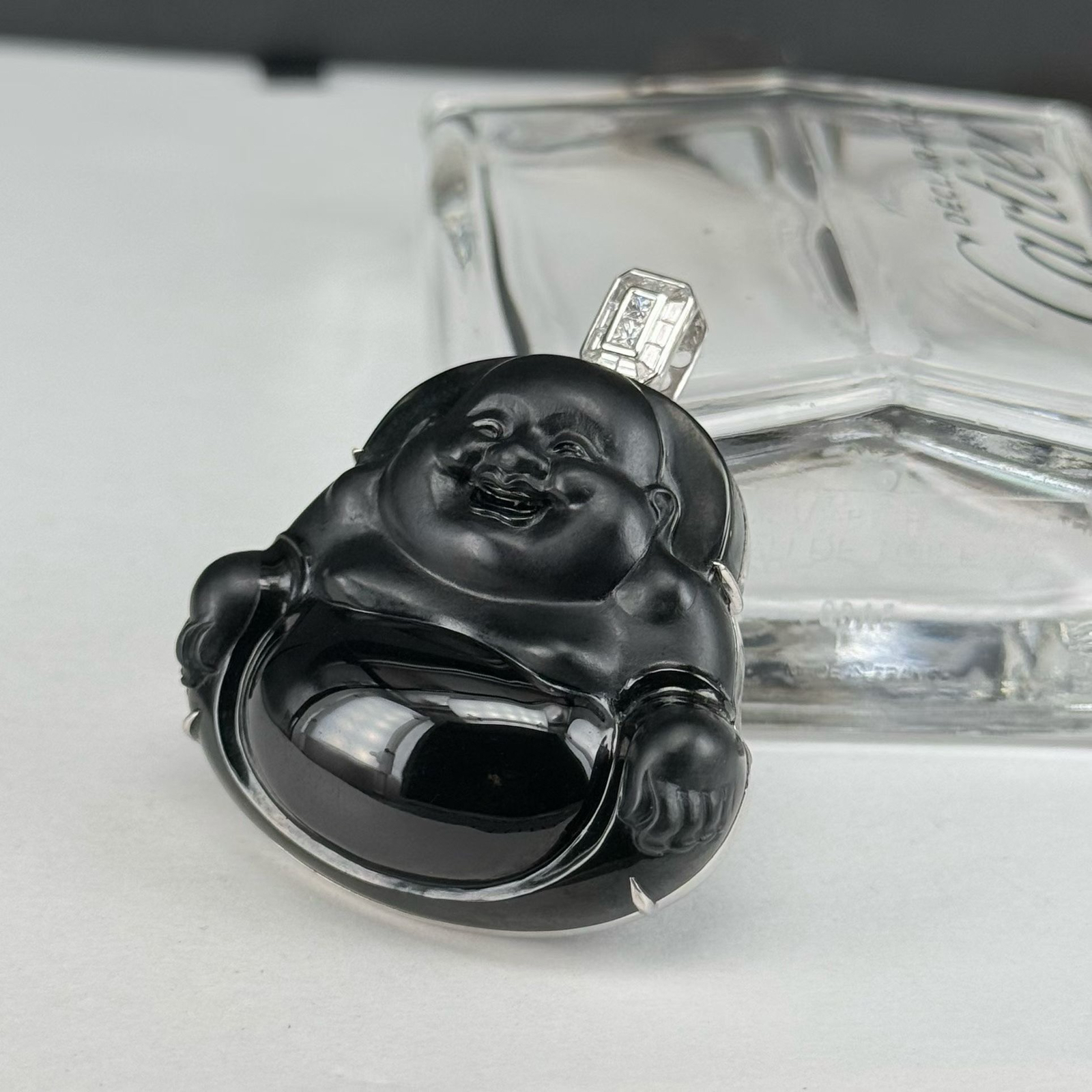 精品18k墨翠大肚佛 种好色正 黑度极好 打灯通透 油性十足  尺寸45.9