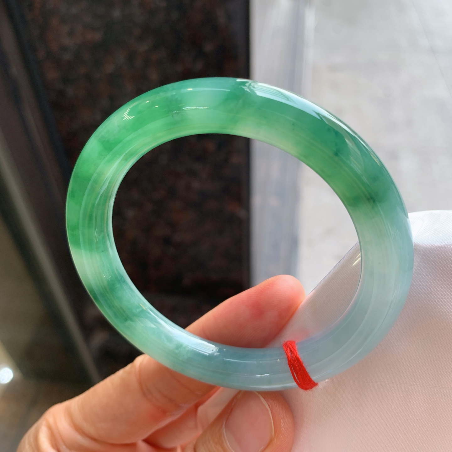 圆条冰飘花 微细纹 尺寸：55/9.6/10 细腻