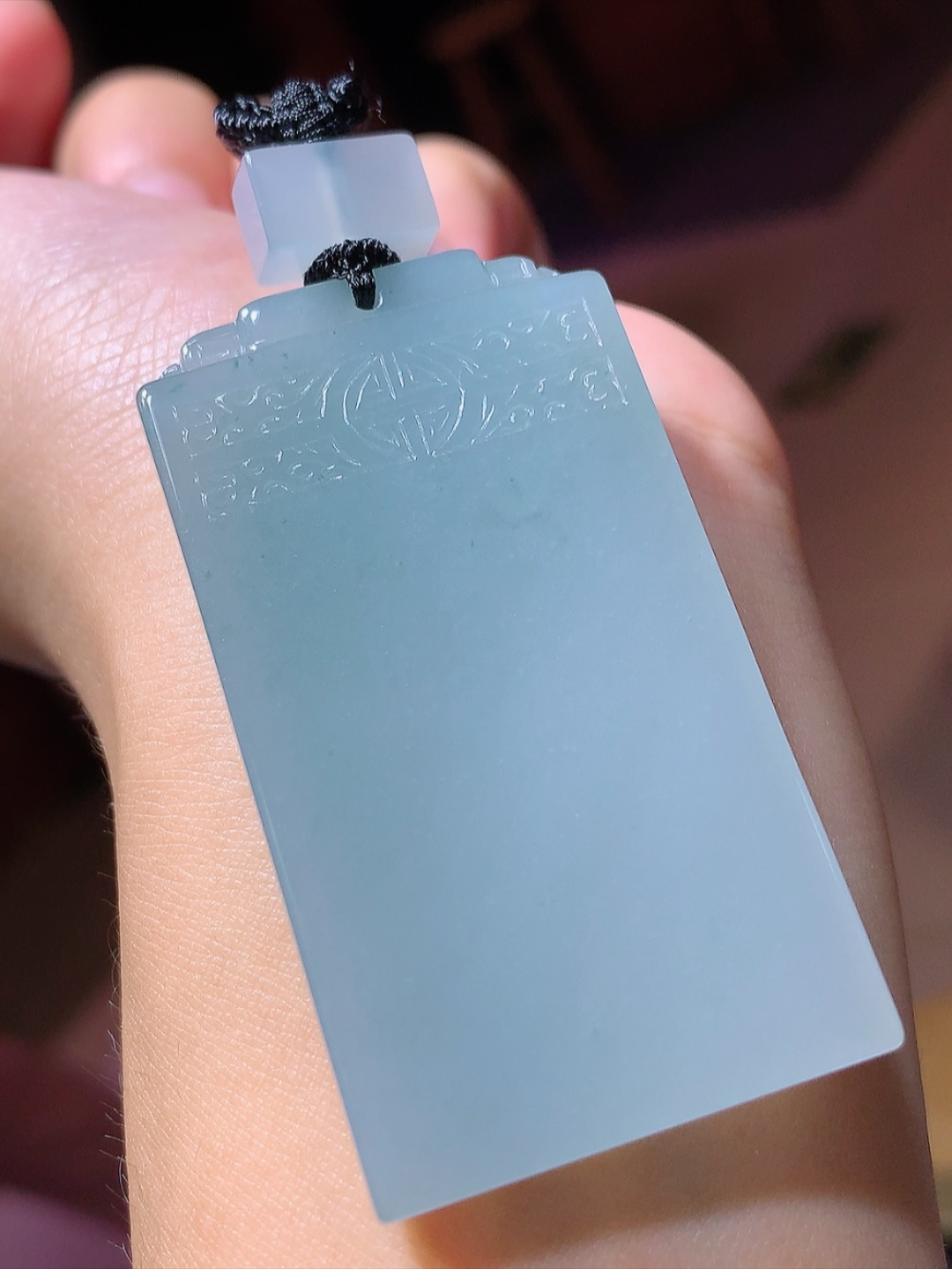冰飘花仿古无事牌挂件，冰润起胶感 色泽鲜甜 佩戴落落大方 货号23529，55.9-30.9-5.8