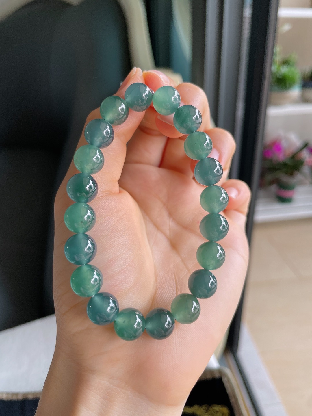 天然翡翠A货，冰蓝水双彩手串，尺寸：9.7mm。【编3584】