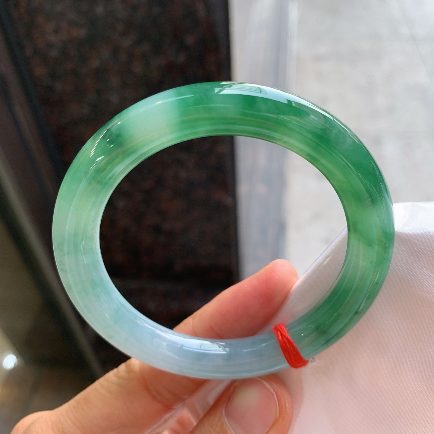 圆条冰飘花 微细纹 尺寸：55/9.6/10 细腻