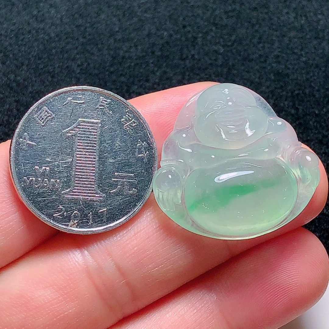 ️冰种飘绿佛公，种老水头好，又冰又润，饱满，尺寸：27.3/29/7.5mm