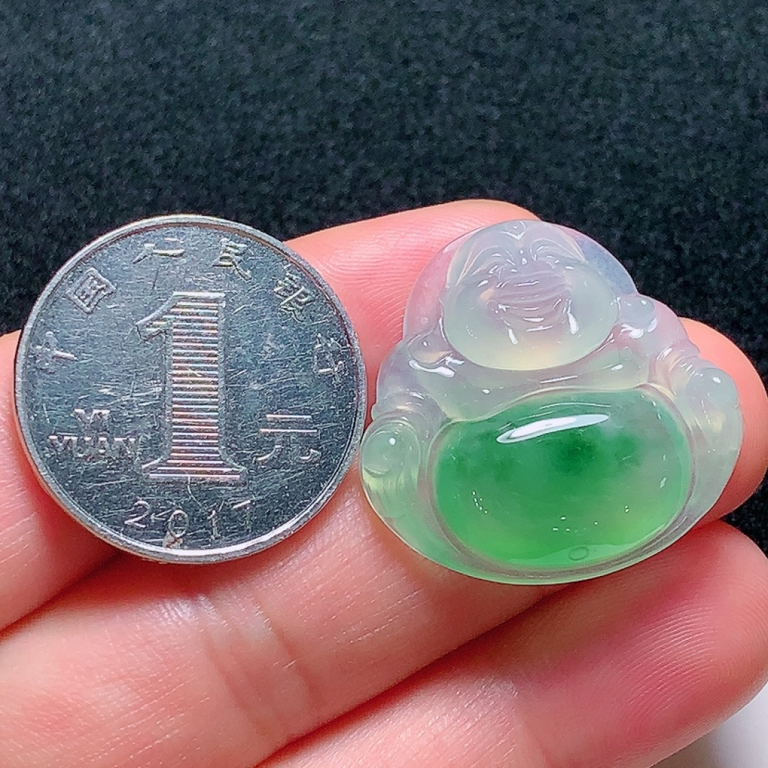 ️冰种飘绿佛公，种老水头好，又冰又润，饱满，尺寸：26.8/28/5.8mm