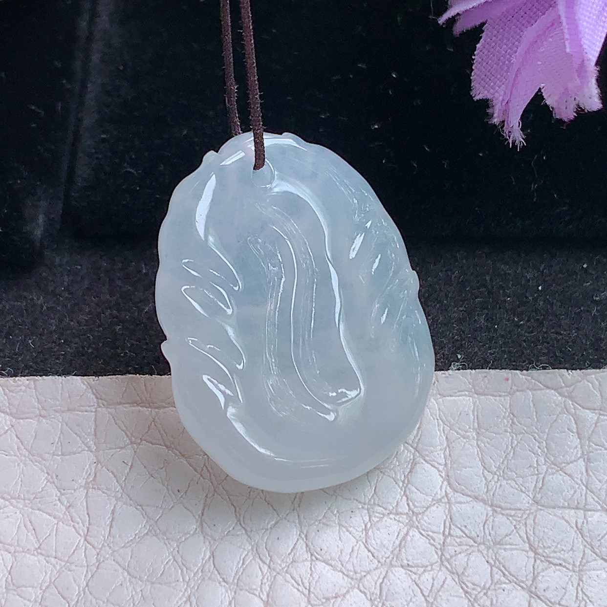 Ktj实拍27.2*20.8*4.5天然缅甸翡翠扭转乾坤 生肖牛玉吊坠 玉挂件