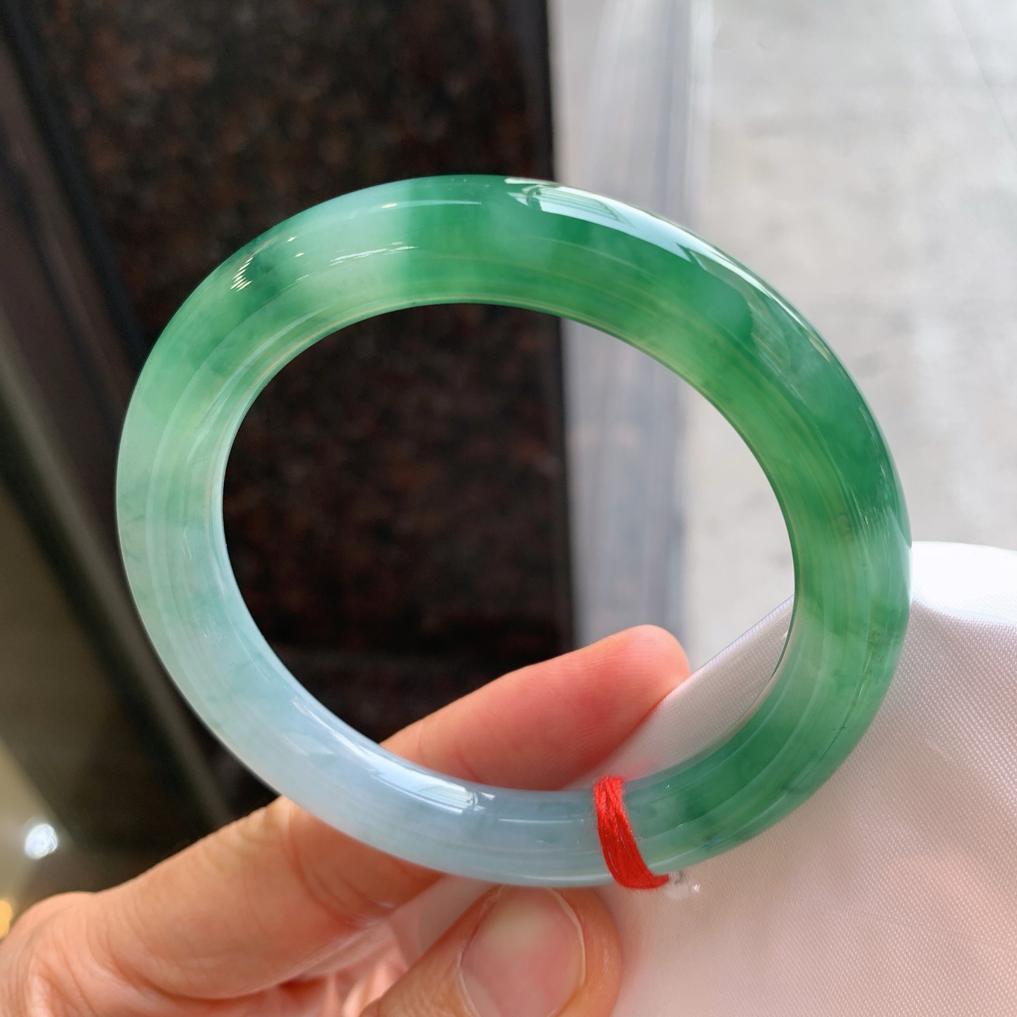 圆条冰飘花 微细纹 尺寸：55/9.6/10 细腻