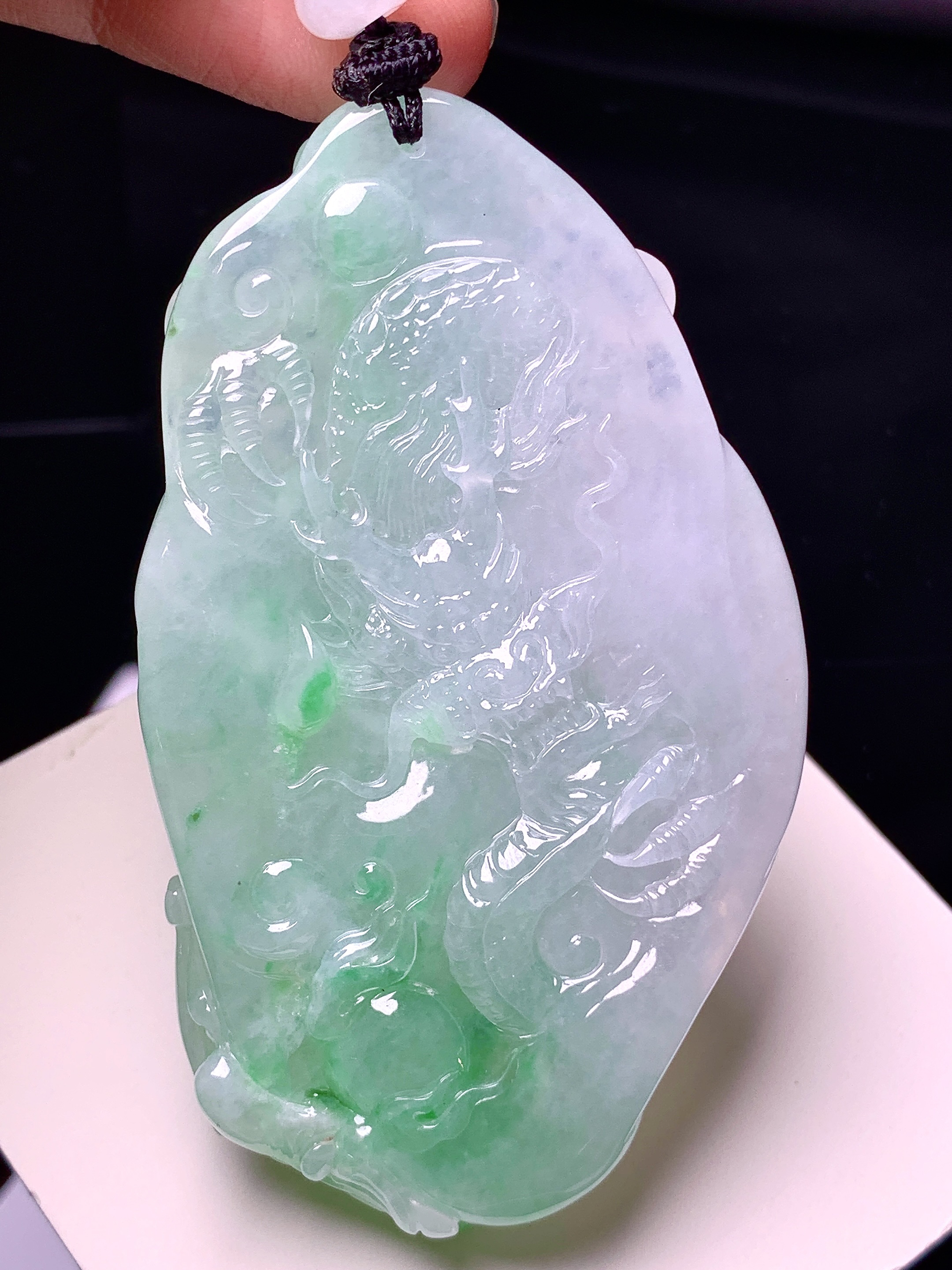 飘绿财神吊坠 玉质细腻 色泽艳丽清新 水润亮眼 整体尺寸73*41.5*13 a5