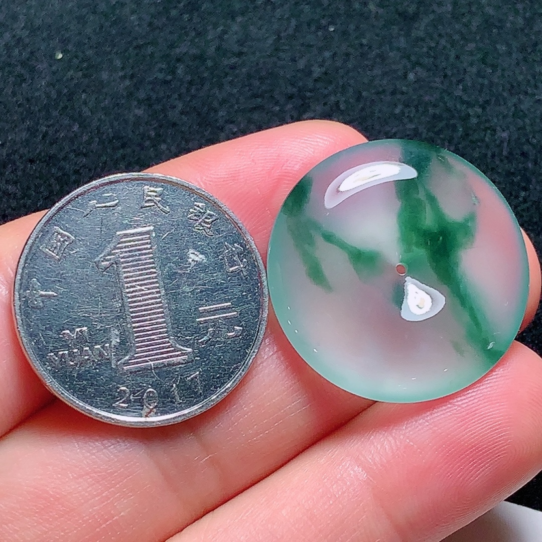 ️冰种飘花平安扣，种老水头好，又冰又润，饱满无裂，尺寸：26.7/5.2mm