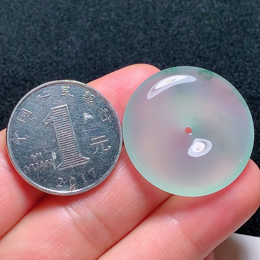 ️冰种高质量平安扣，种老水头好，又冰又润，饱满，尺寸：29.2/5.4mm