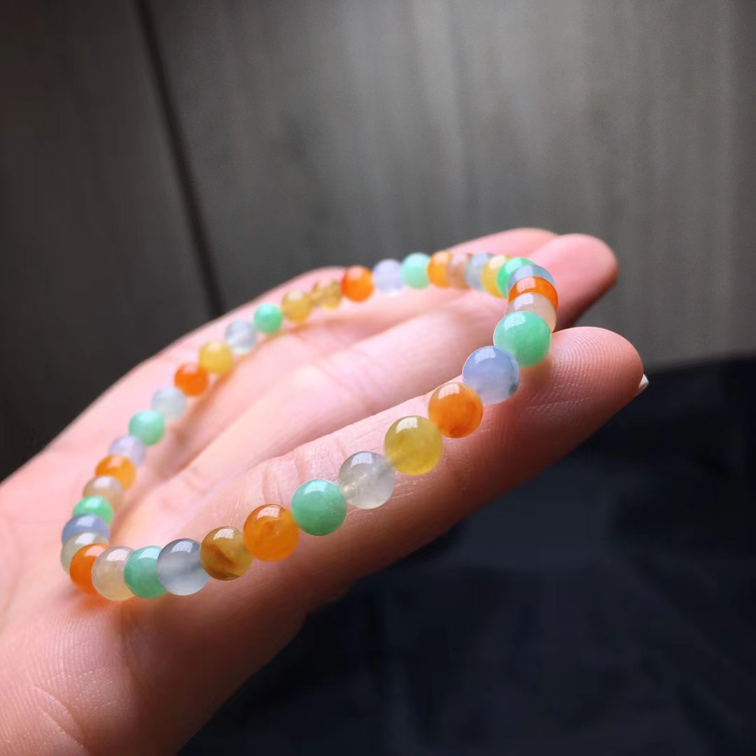 ️ 冰彩手链，卡5.1mm，37颗，种好，玉质细腻，色彩鲜艳，颗颗精选