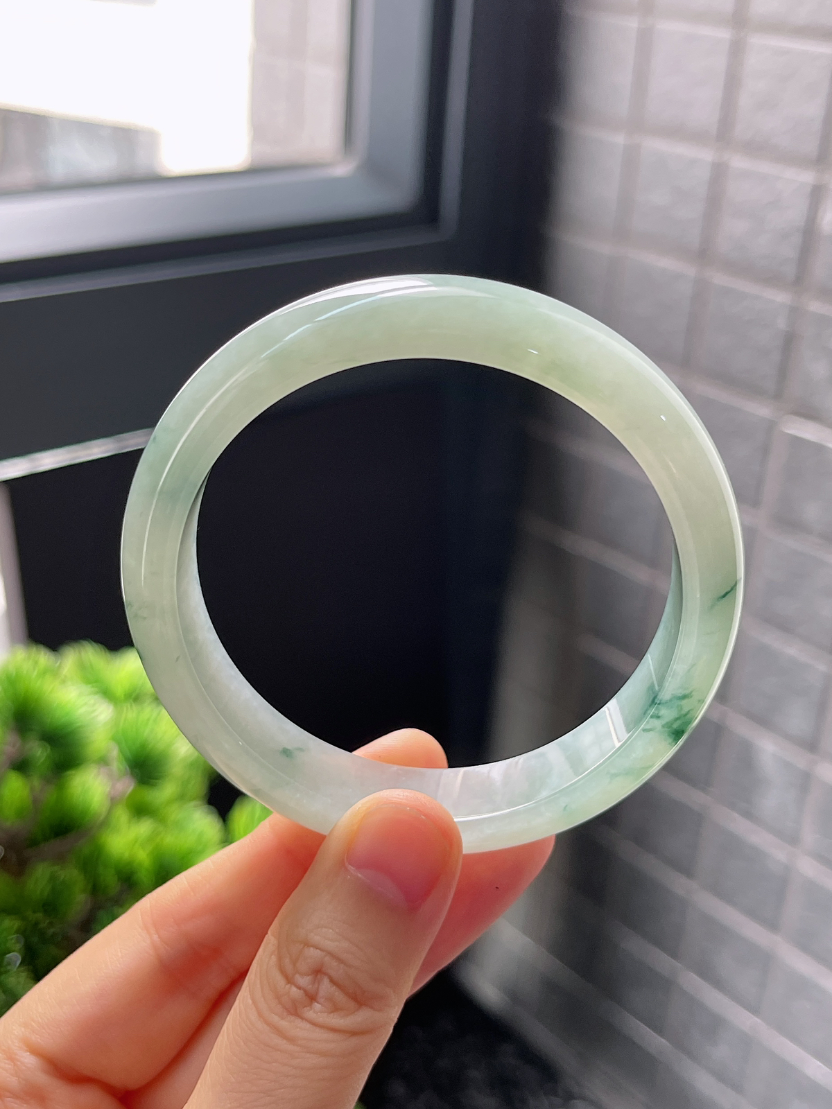 圈口56.5，冰糯飘花翡翠正圈手镯