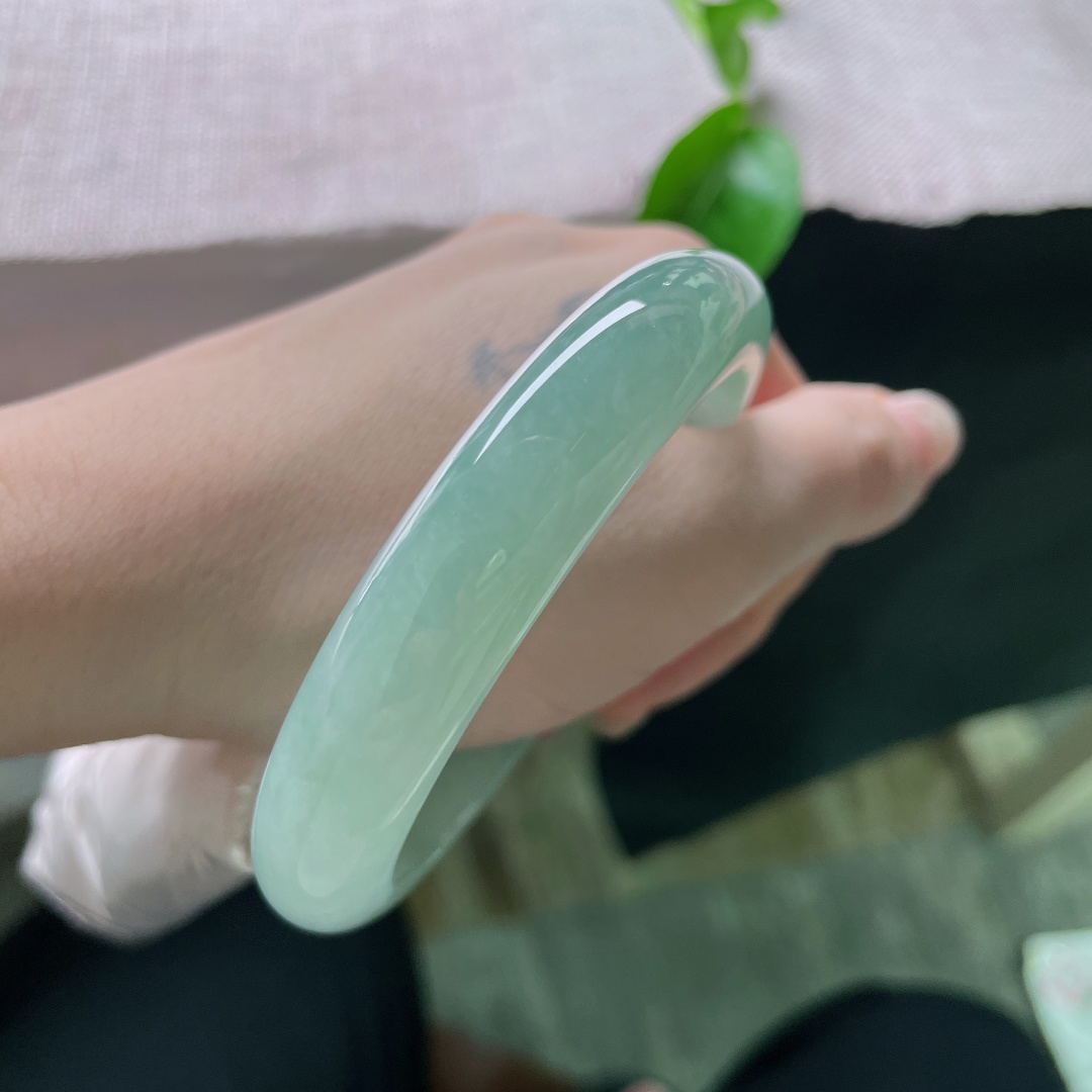 60.1/12.5/8.3，蓝底正圈，水润，冰感好，优雅，ss54269a