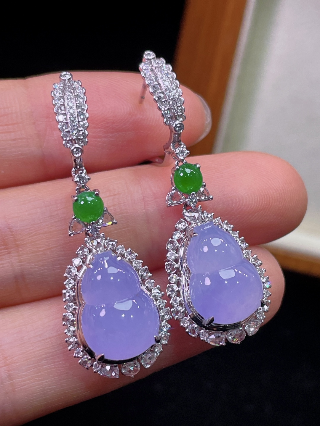 天然缅甸翡翠A货葫芦耳坠18k金镶嵌钻石 细腻水灵 实拍接近，40.2-14.2-10.9