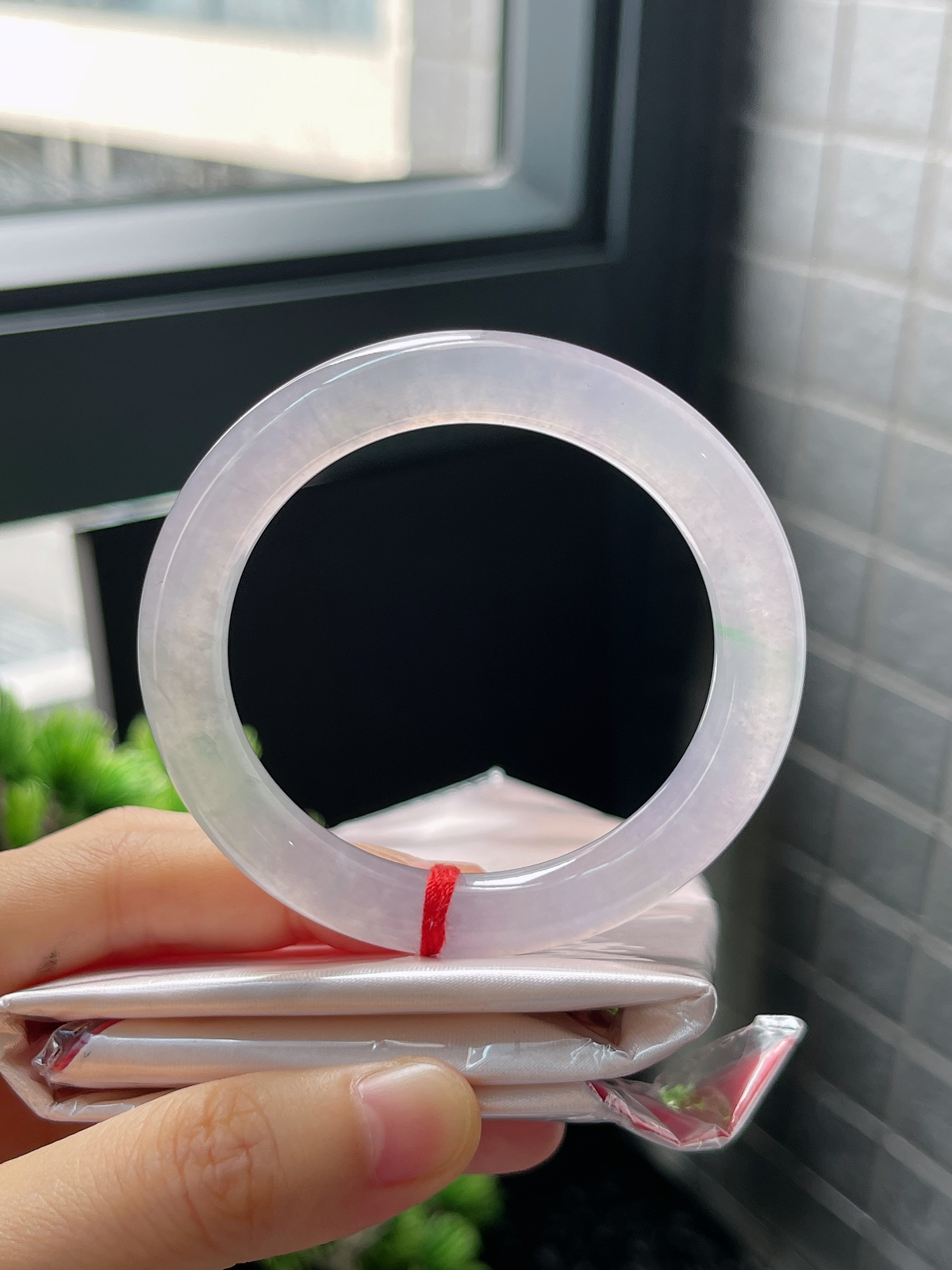 圈口50.3，小圈口捡漏 冰粉紫圆条翡翠手镯，皮毛纹裂不影响