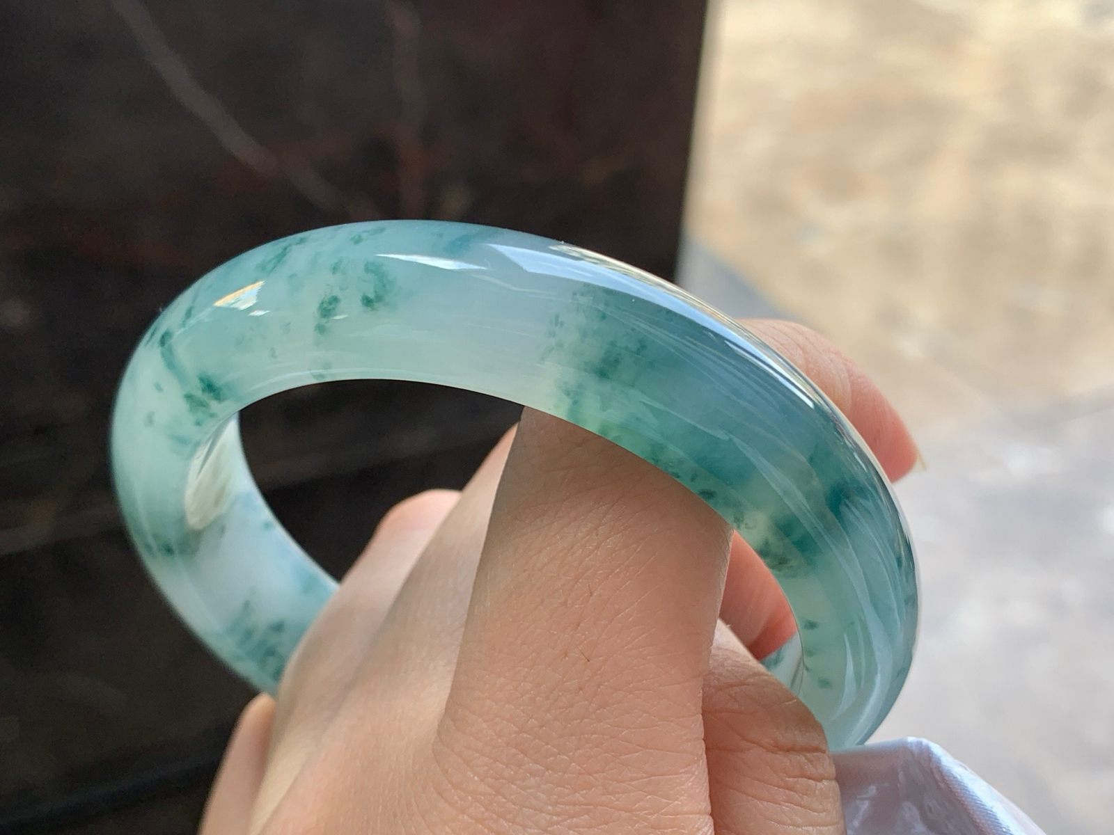 55.5-13.3-8.8
蓝花手镯^_^飘花灵韵