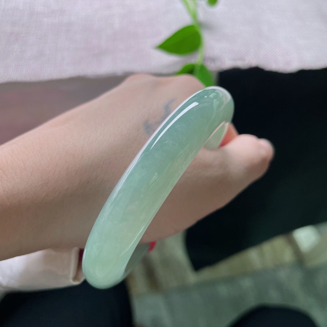 58/12.6/8.9，冰晴底正圈，高贵，典雅，水头好，肉质种老，顾盼生辉，无裂，ss50938a