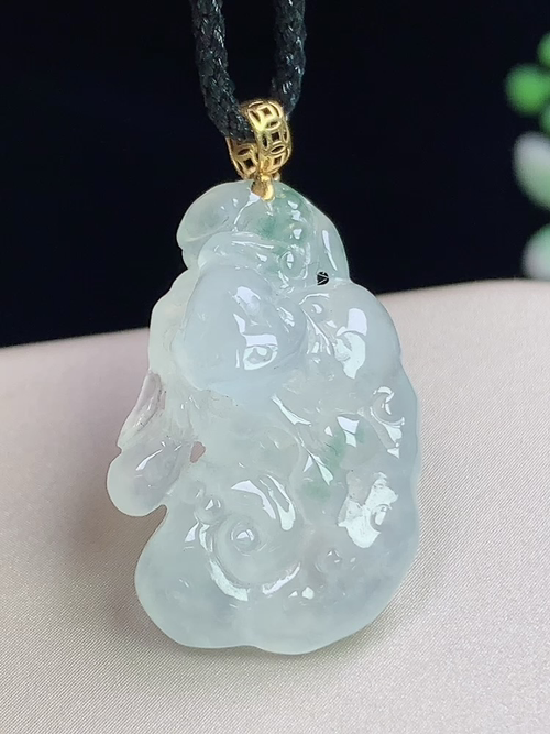 18k金镶冰飘花灵芝，无裂，尺寸25-15.8-9.6mm，L01mta8