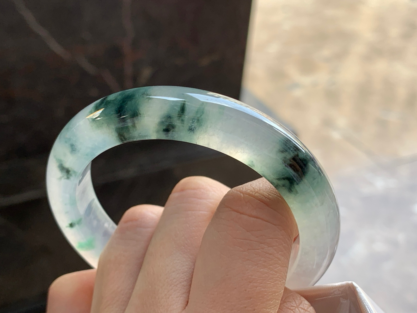 55-12-9.1
冰蓝花手镯^_^冰透 飘花浓郁