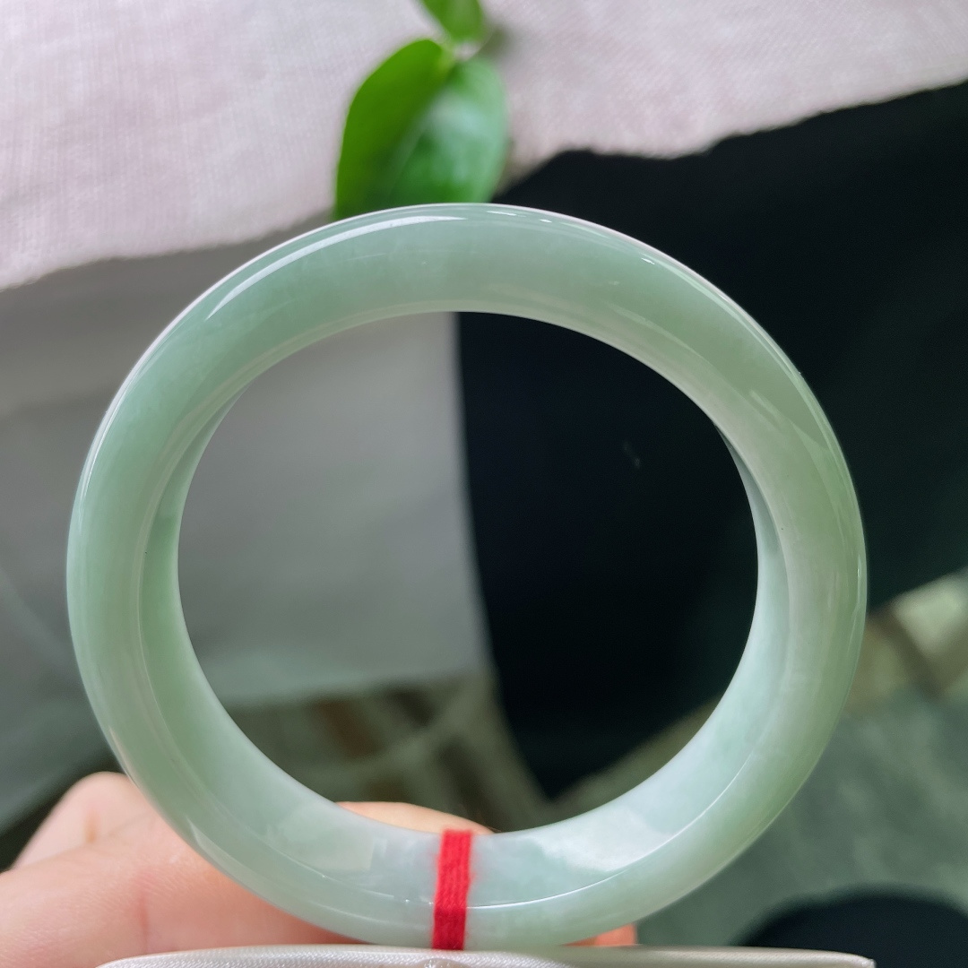 54/11.6/7.5，浅绿底正圈，肉质细腻干净，水头好，素雅不张扬，清新，皮纹，ss47947a