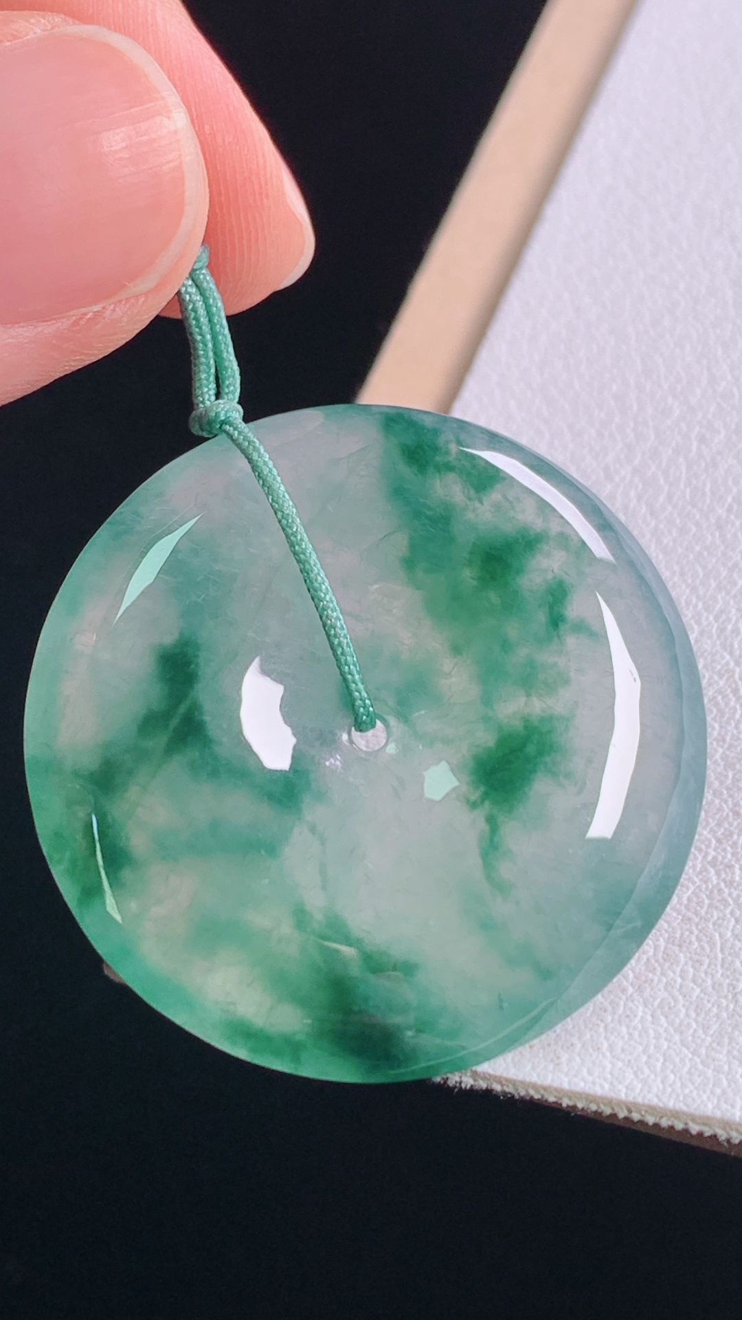 冰飘花平安扣 花色灵动，胶感十足，无裂 尺寸:31.0-5.8mm