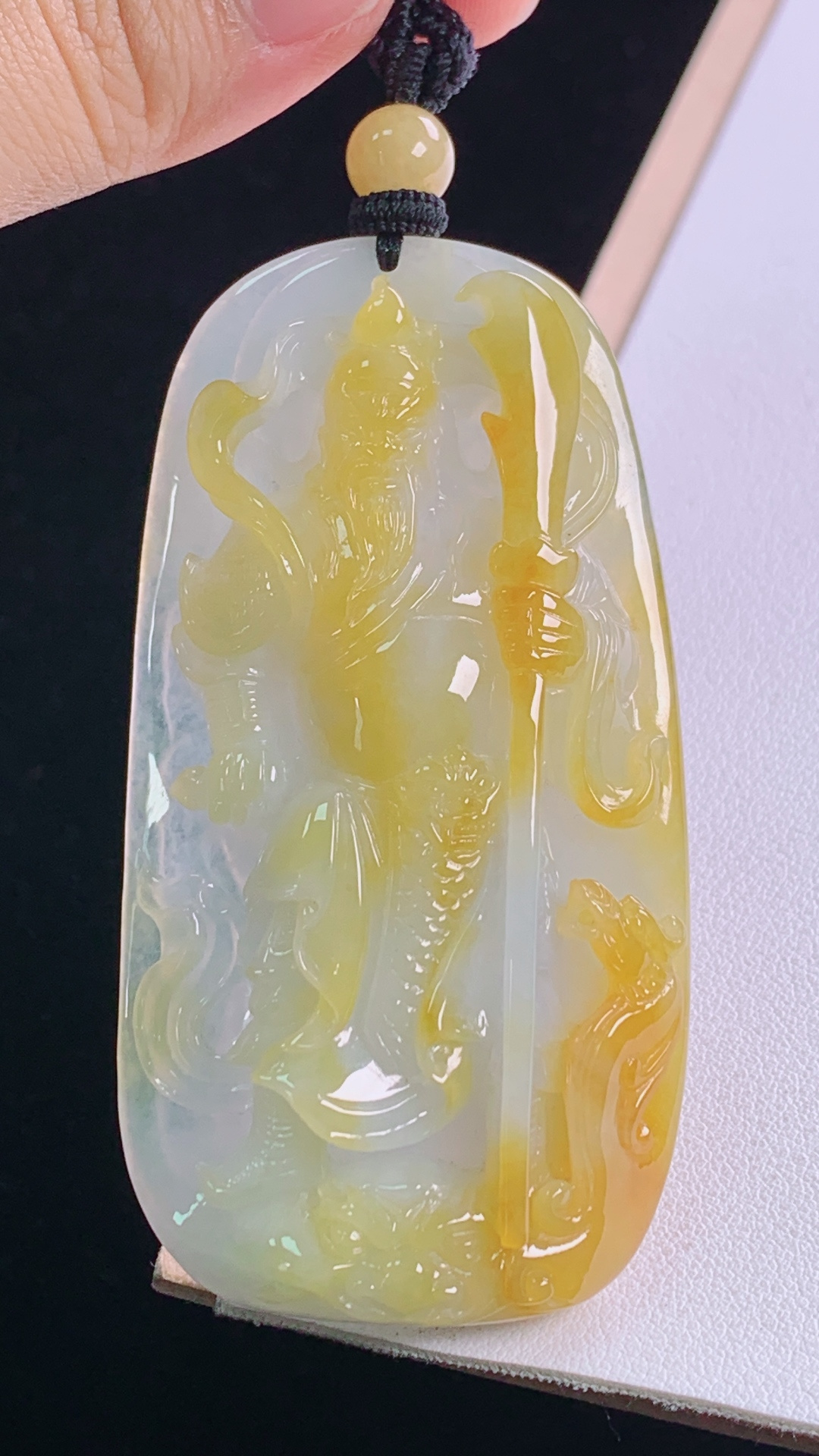 黄翡关公 天然黄翡，雕工精湛，霸气，无裂 尺寸:75.1-39.9-10.2mm 28
