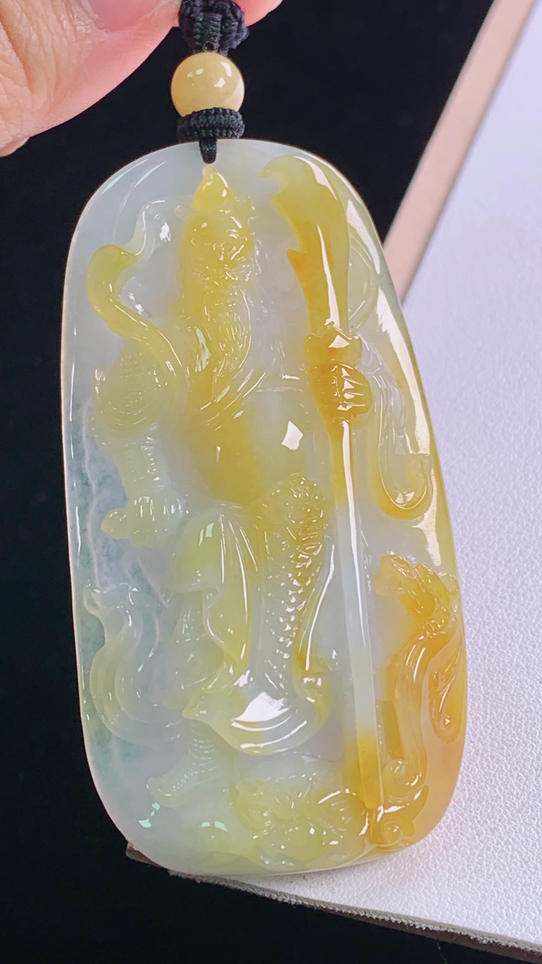 黄翡关公 天然黄翡，雕工精湛，霸气，无裂 尺寸:75.1-39.9-10.2mm 28
