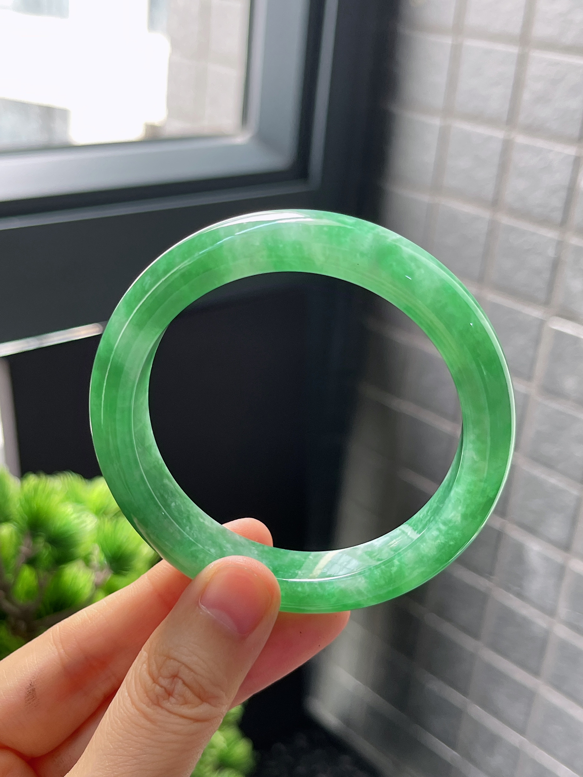 圈口54，糯化满绿翡翠正圈手镯