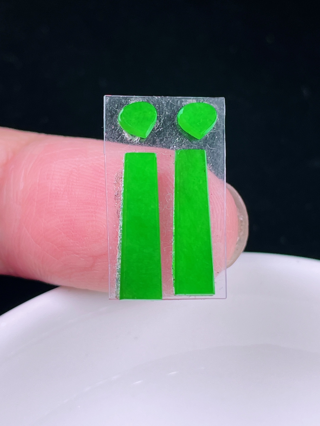 ️冰绿耳坠，老种起光，细底通透，尺寸：15.6/4/2.5mm0601