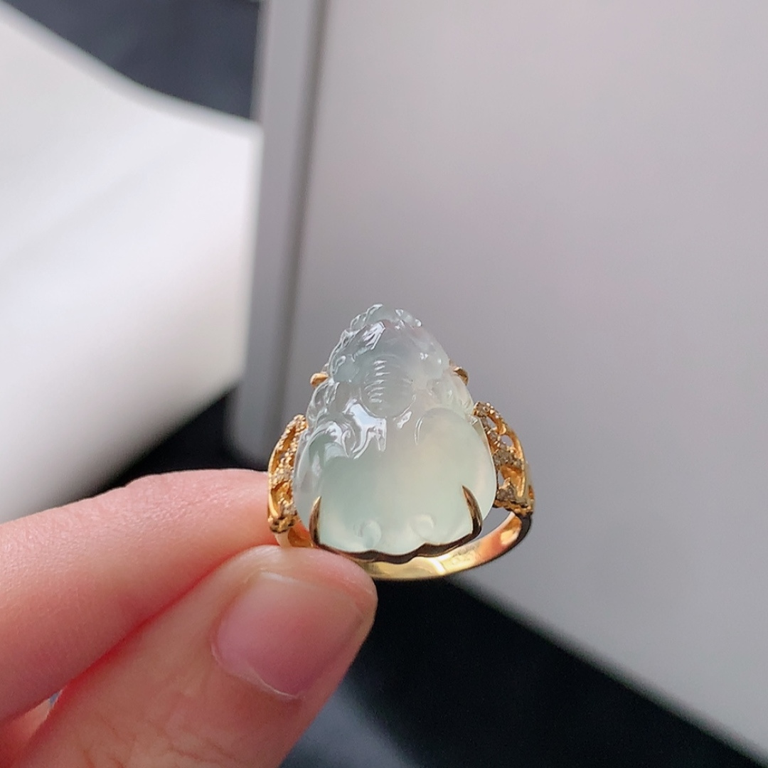 高冰貔貅女戒   水润起光感  无裂饱满   上手优雅时尚 货号28530，17.3-13.7-4.
